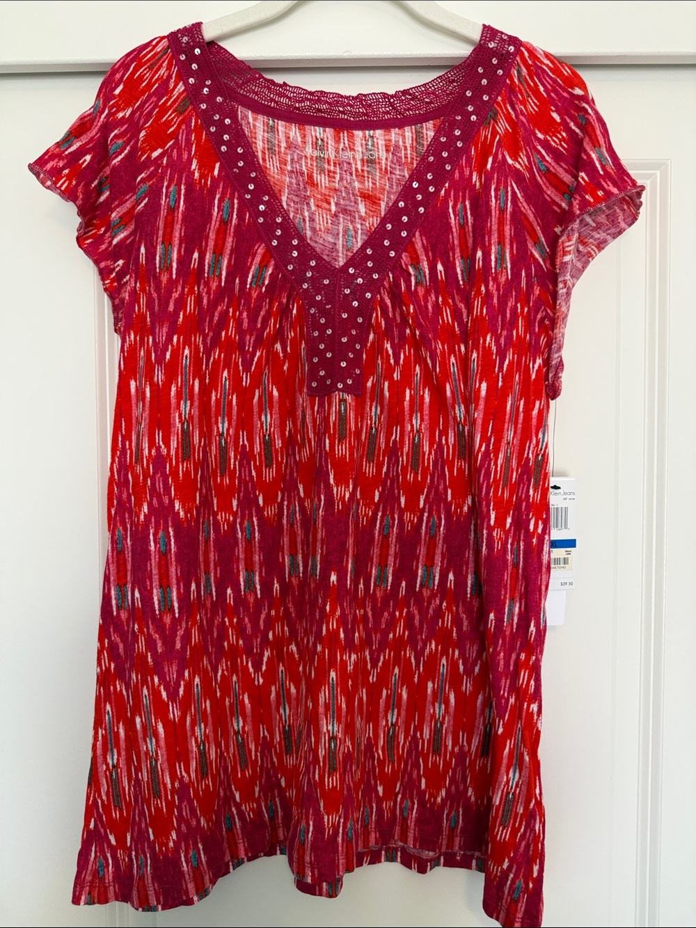 Calvin Klein Jeans Patterned V-Neck Top